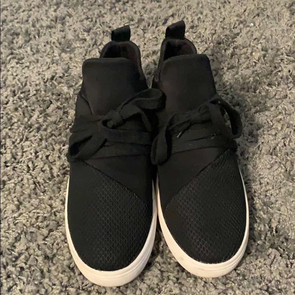Steve Madden High Top Sneaker
